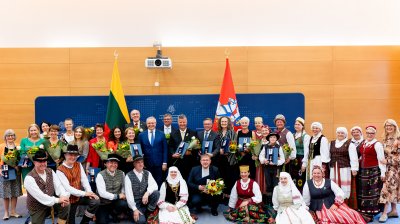Pasaulio lietuvių vienybės dienos proga pagerbti iškilūs Lietuvos diasporos atstovai