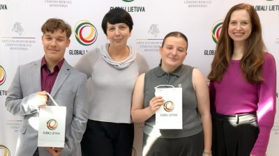 Programos „Moksleiviai į Vyriausybę“ dalyviai susipažino su Lietuvos diasporos politikos...
