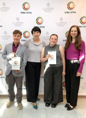 Programos „Moksleiviai į Vyriausybę“ dalyviai susipažino su Lietuvos diasporos politikos...