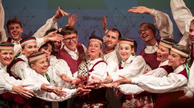 „Aukso paukštė“ keliauja pas tautiečius Švedijoje