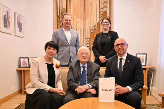 Prezidentas V. Adamkus: „Jaunosios kartos grįžimas į Lietuvą būtų didžiulė dovana“