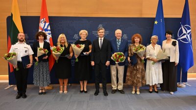 Užsienio reikalų ministras K. Budrys už išskirtinius nuopelnus Lietuvai apdovanojo diasporos...