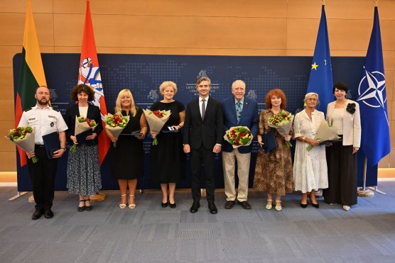 Užsienio reikalų ministras K. Budrys už išskirtinius nuopelnus Lietuvai apdovanojo diasporos...