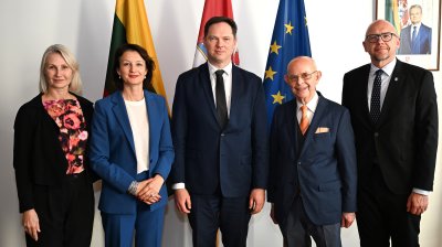 Viceministras K. Vaitiekūnas su Pasaulio lietuvių bendruomenės atstovais aptarė aktualijas ir...
