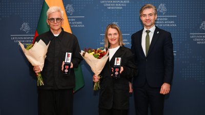 Nomedai ir Gediminui Urbonams įteikti garbės ženklo „Už pasaulio lietuvių nuopelnus Lietuvai“...