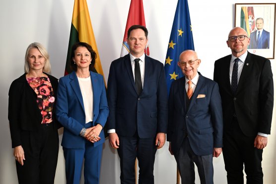 Viceministras K. Vaitiekūnas su Pasaulio lietuvių bendruomenės atstovais aptarė aktualijas ir...